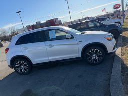 
										2016 Mitsubishi Outlander full									