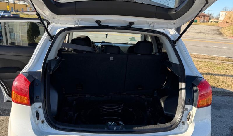 
								2016 Mitsubishi Outlander full									